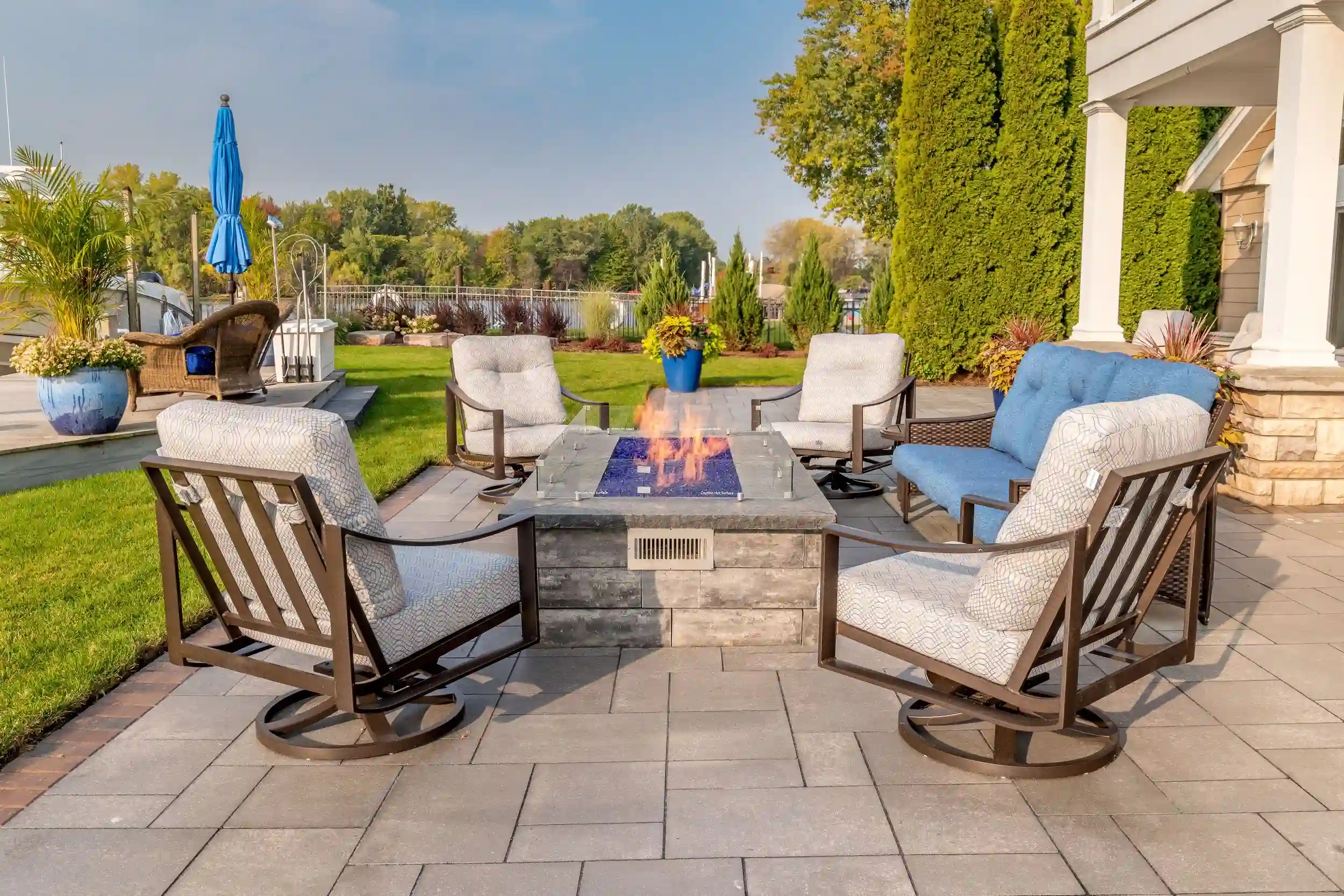 Eco-Friendly Landscapes Enhance Reading Retreats