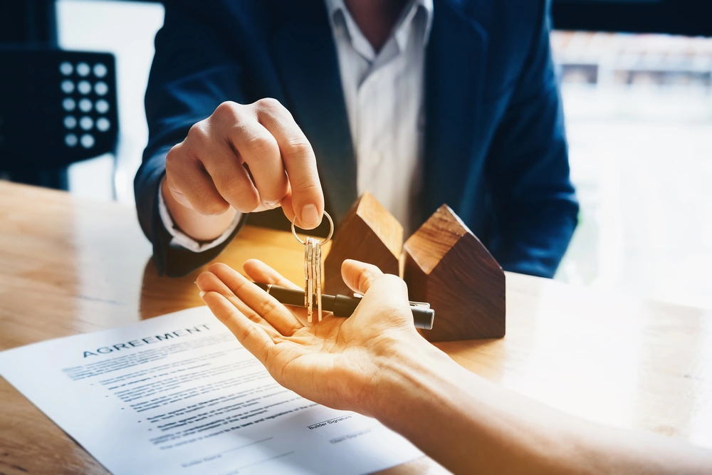 Essential Tips for Authors on Choosing the Right Real Estate Lawyer